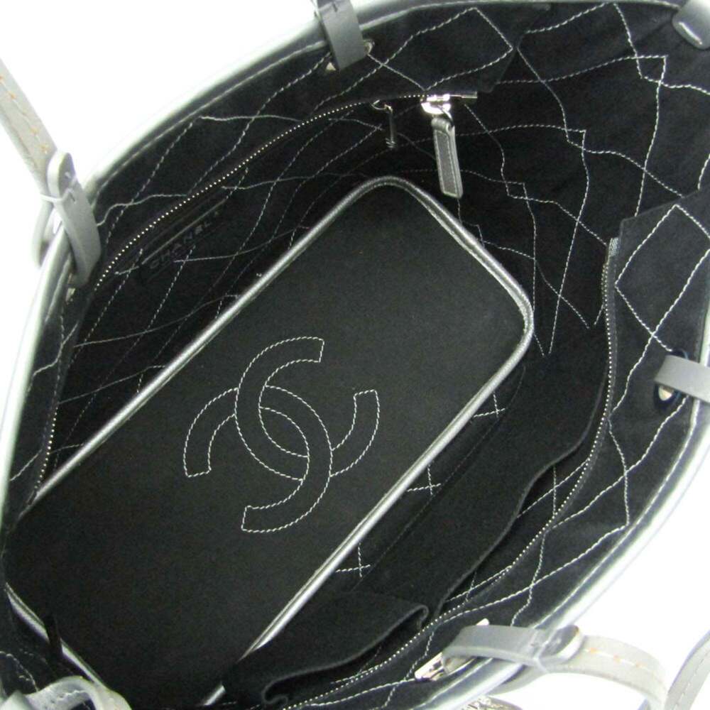CHANEL Silver Tote Bag - Picture 3 of 15
